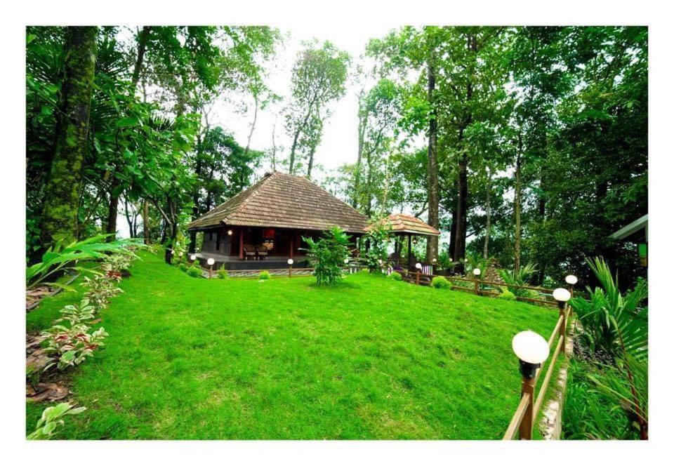 Traditional Kerala Villa ムンナール エクステリア 写真