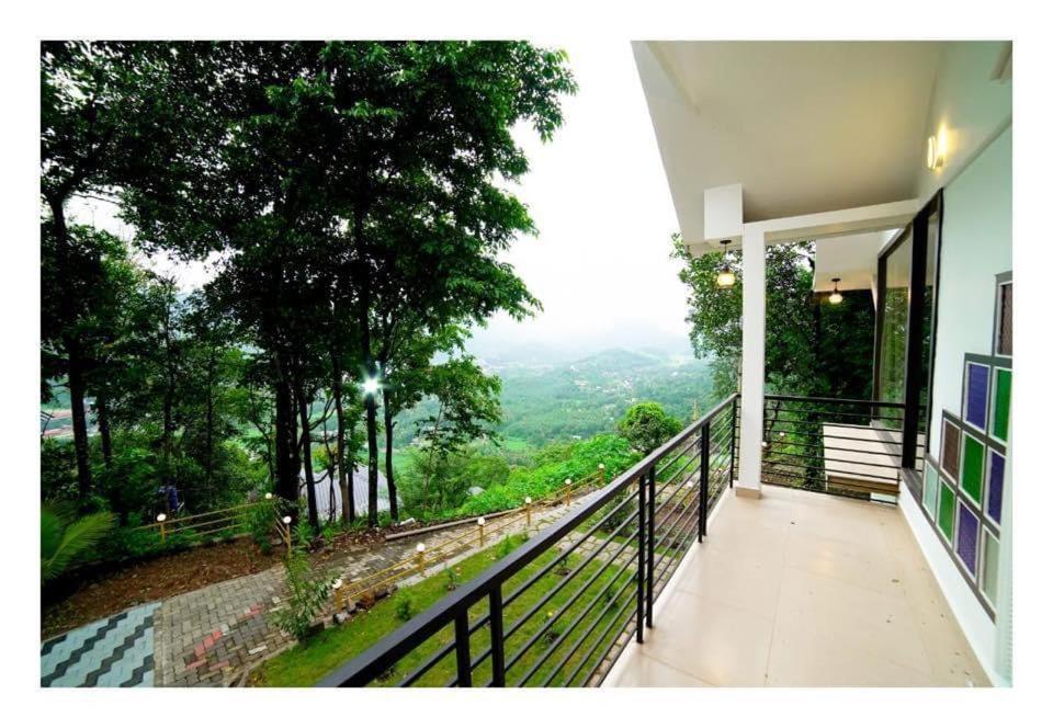 Traditional Kerala Villa ムンナール エクステリア 写真