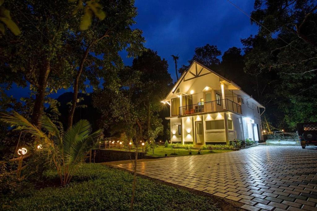 Traditional Kerala Villa ムンナール エクステリア 写真